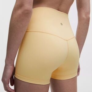 Lululemon Buttercream Align Shorts 4” Size 6